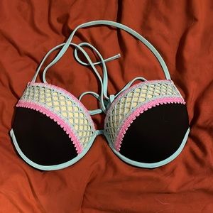 Bikini top
